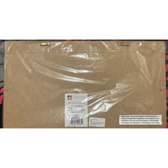 Lost Socks Laundry Room Wood Sign Seek Soul Mates" Farmhouse Whitewashed - Picture 2 of 3